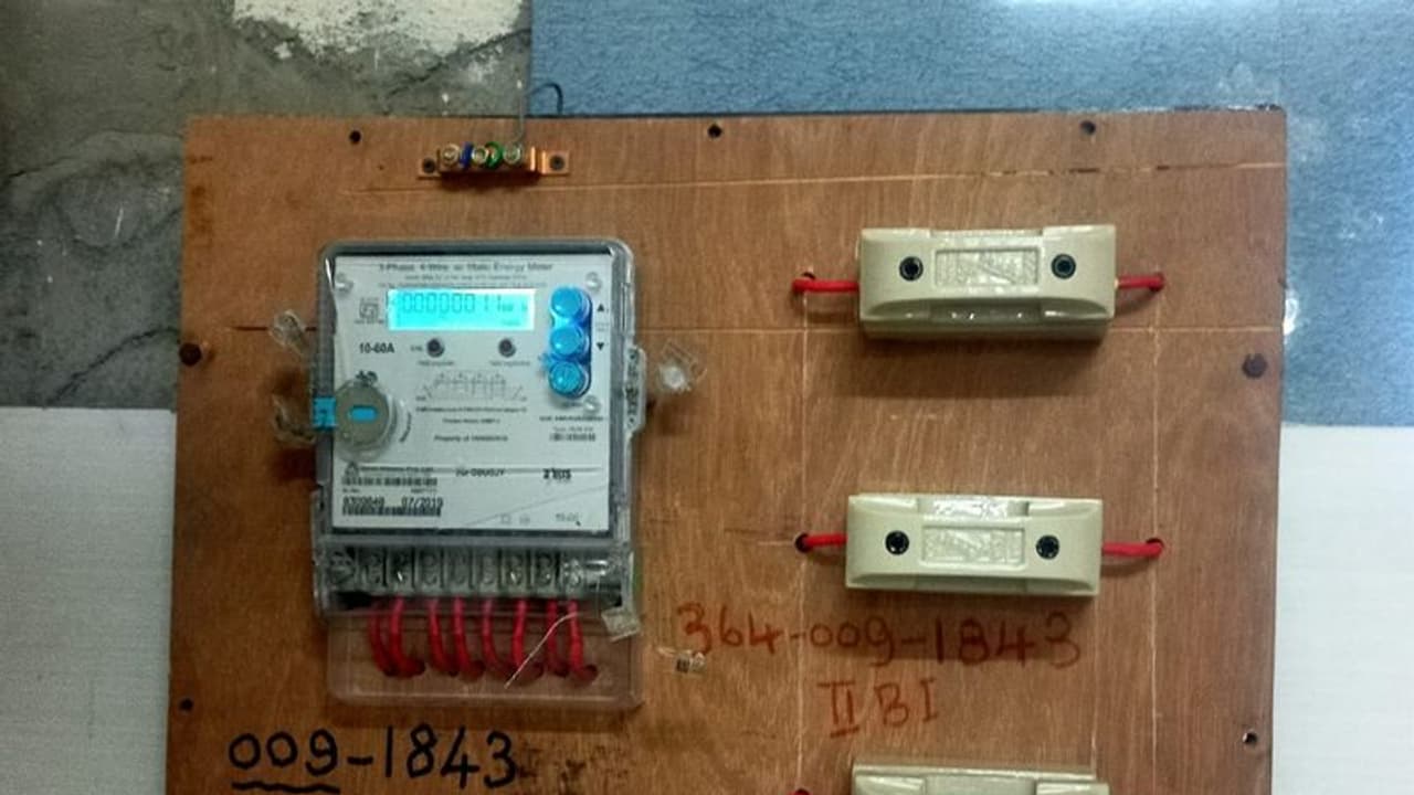 #BREAKING மக்களே ஒரு மகிழ்ச்சியான செய்தி... மின்கட்டணம் செலுத்த கால அவகாசம்...! #BREAKING மக்களே ஒரு மகிழ்ச்சியான செய்தி... மின்கட்டணம் செலுத்த கால அவகாசம்...!