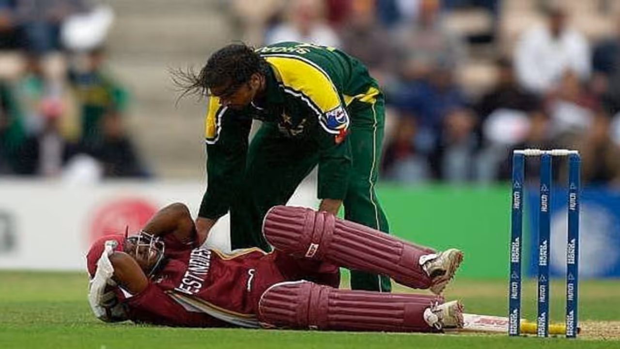 லாராவை நிலைகுலைய வைத்த அக்தரின் பவுன்ஸர்..! கிரிக்கெட்டே வேணாம்டா சாமினு நினைத்த சமி லாராவை நிலைகுலைய வைத்த அக்தரின் பவுன்ஸர்..! கிரிக்கெட்டே வேணாம்டா சாமினு நினைத்த சமி