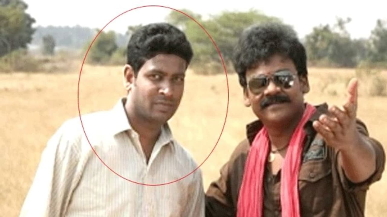 ఎర్రచందనం స్మగ్లింగ్ కేసులో జబర్దస్త్ కమెడియన్... పోలీసుల గాలింపు! ఎర్రచందనం స్మగ్లింగ్ కేసులో జబర్దస్త్ కమెడియన్... పోలీసుల గాలింపు!