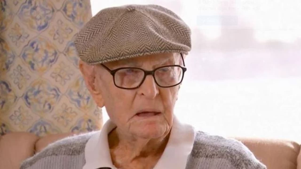 111 साल के व्यक्ति ने खोला राज, बताया क्या खाकर इतने सालों से जिंदा हैं 111 साल के व्यक्ति ने खोला राज, बताया क्या खाकर इतने सालों से जिंदा हैं