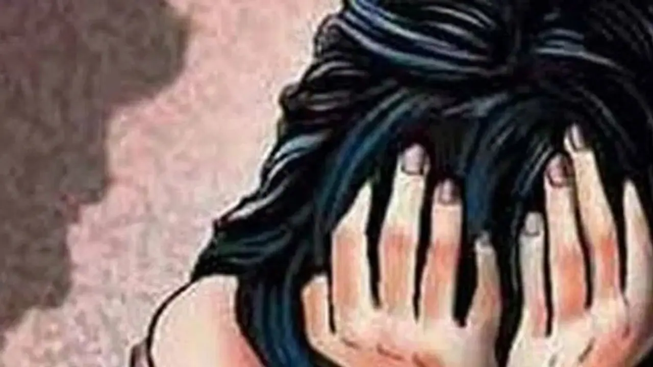 మహిళ ను కిడ్నాప్ చేసి అత్యాచారం.. నిందితులపై పీడీయాక్ట్ మహిళ ను కిడ్నాప్ చేసి అత్యాచారం.. నిందితులపై పీడీయాక్ట్