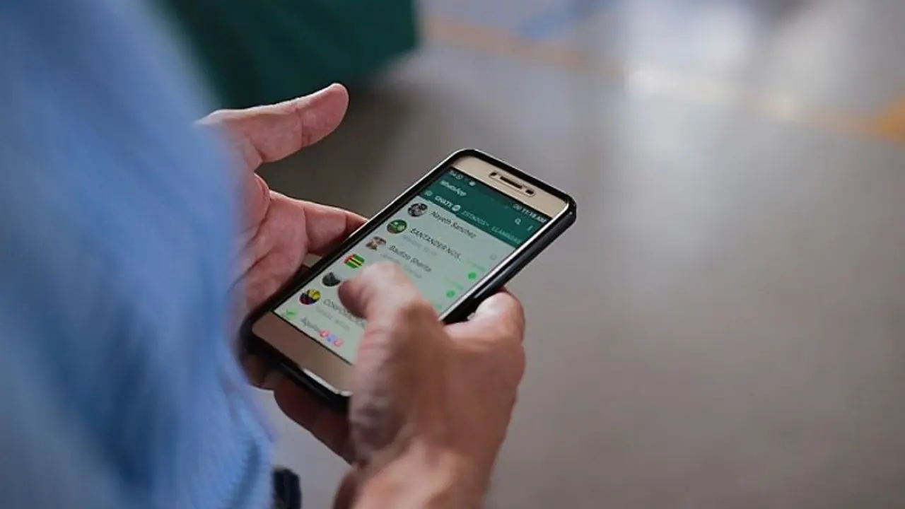 WhatsApp update: Messaging app to allow users to use two accounts on a single device?