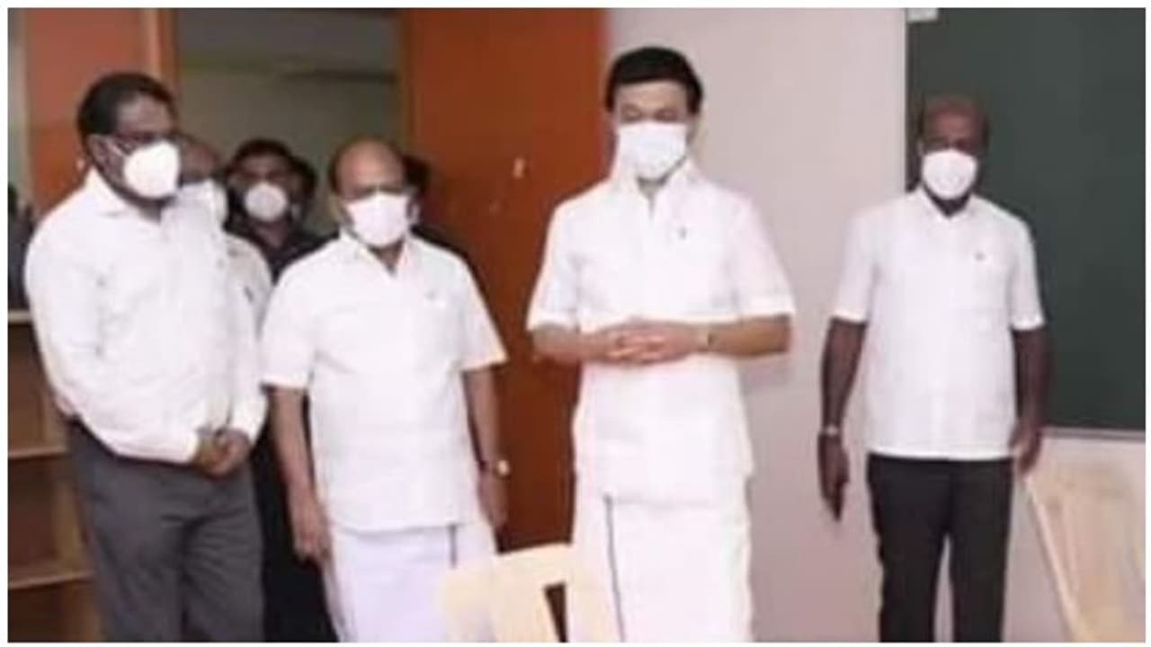 கோவையில் ஆக்ஸிஜன் படுக்கைக்கு தட்டுப்பாடு... தமிழக அரசு நடவடிக்கை எடுக்க கோரிக்கை...! கோவையில் ஆக்ஸிஜன் படுக்கைக்கு தட்டுப்பாடு... தமிழக அரசு நடவடிக்கை எடுக்க கோரிக்கை...!