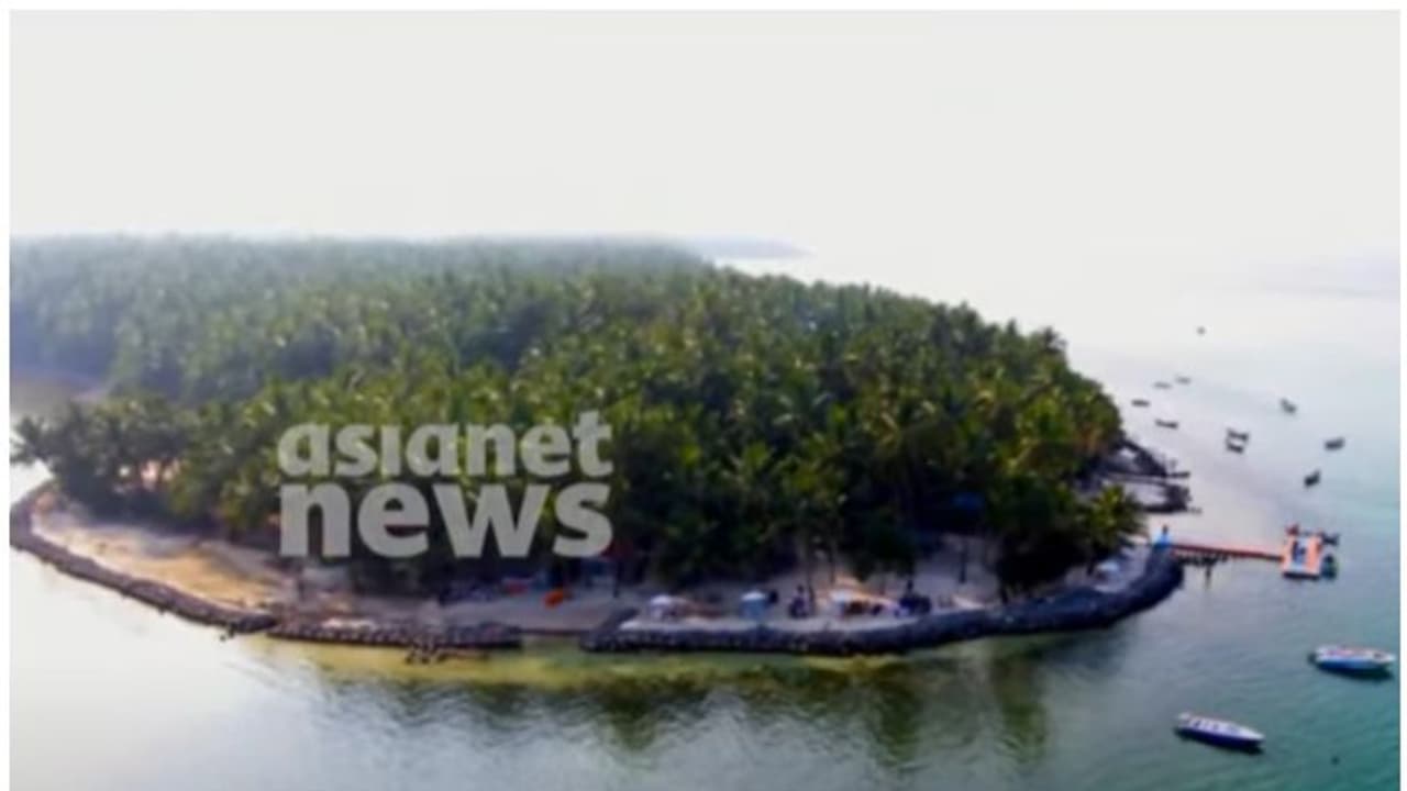 ലക്ഷദ്വീപ് സ്റ്റാംപ് ഡ്യൂട്ടി വർധിപ്പിച്ച ഉത്തരവിന് ഹൈക്കോടതി സ്റ്റേ ലക്ഷദ്വീപ് സ്റ്റാംപ് ഡ്യൂട്ടി വർധിപ്പിച്ച ഉത്തരവിന് ഹൈക്കോടതി സ്റ്റേ