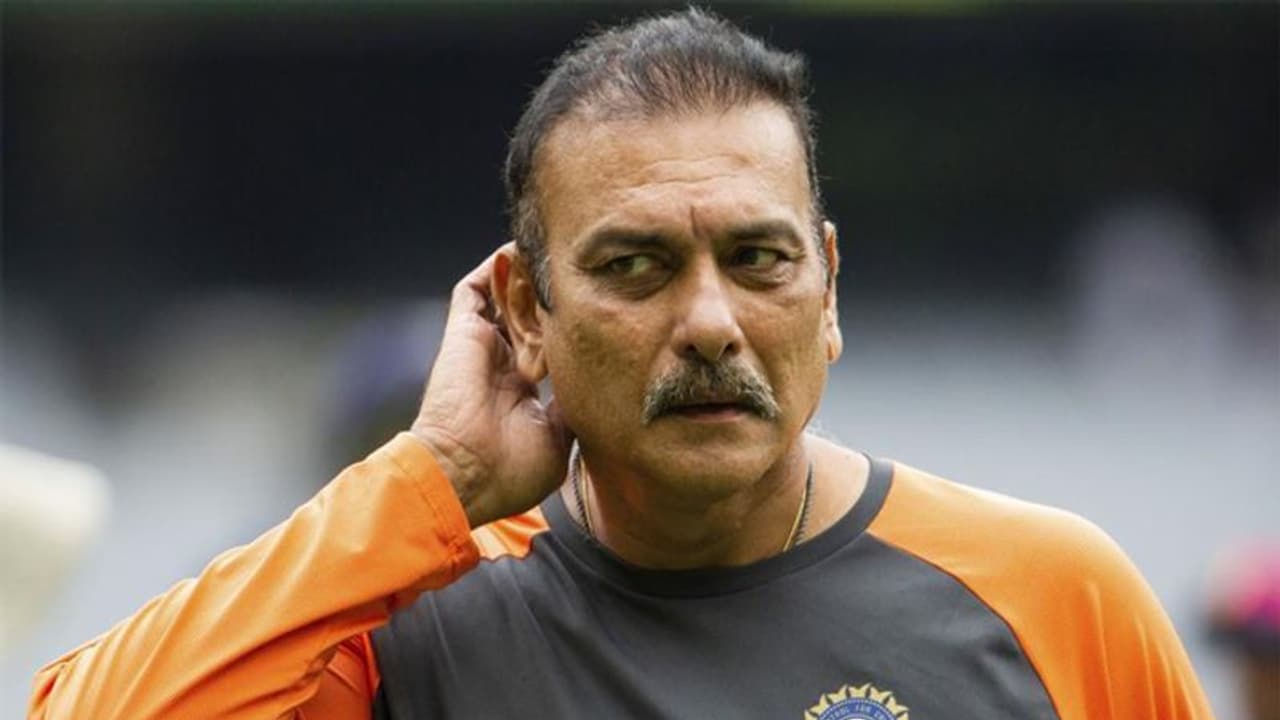 T20 World Cup 2021: रवि शास्त्री ने वर्ल्ड कप में भारत के खराब प्रदर्शन के लिए इन चीजों को ठहराया जिम्मेदार T20 World Cup 2021: रवि शास्त्री ने वर्ल्ड कप में भारत के खराब प्रदर्शन के लिए इन चीजों को ठहराया जिम्मेदार