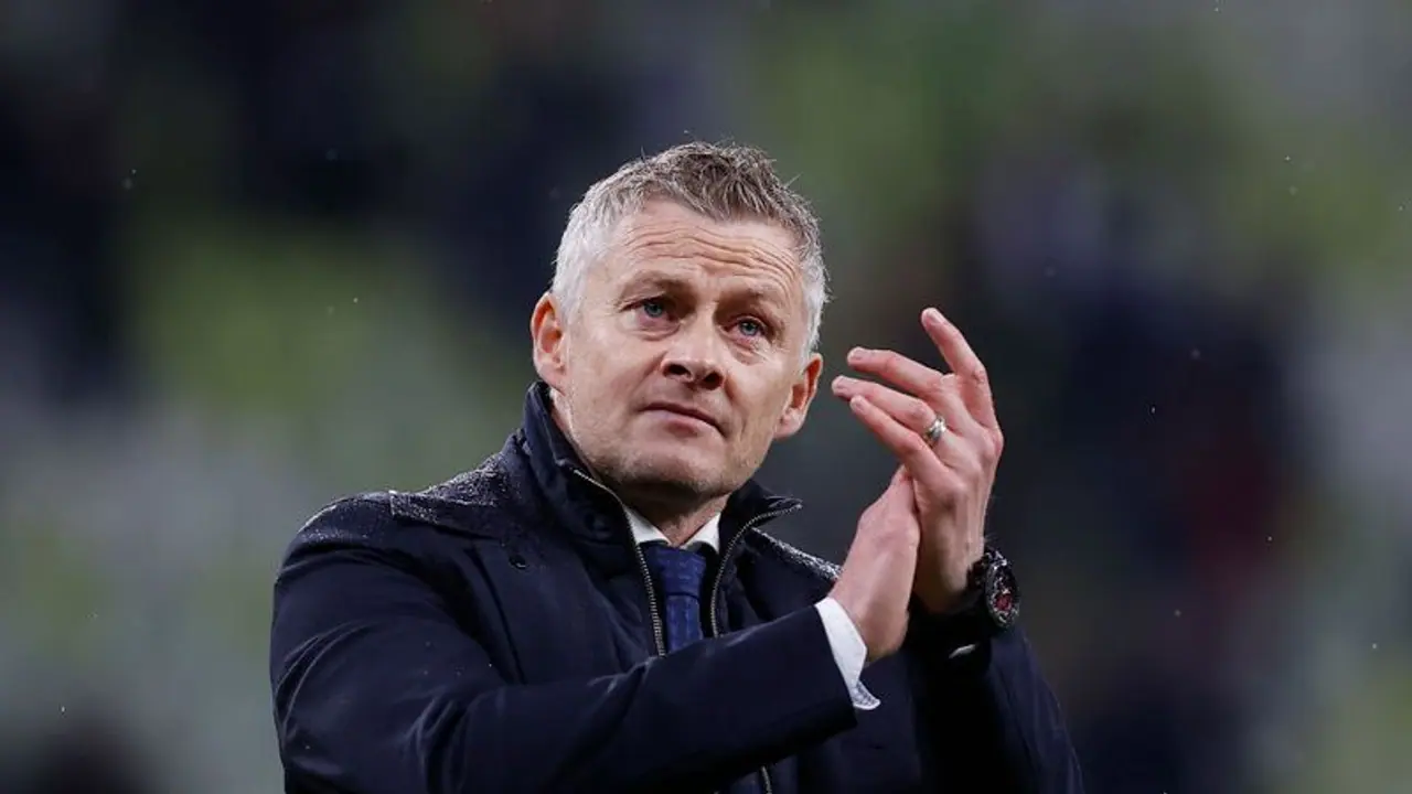 Manchester United ভাঙল ধৈর্য্যর বাঁধ, ম্যান ইউ কোচের পদ থেকে সরানো হল সোল্কজায়েরকে Manchester United ভাঙল ধৈর্য্যর বাঁধ, ম্যান ইউ কোচের পদ থেকে সরানো হল সোল্কজায়েরকে