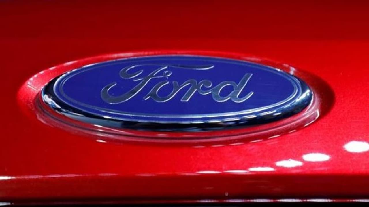 ഫോർഡിന്റെ കാർ നിർമ്മാണ പ്ലാന്റിൽ സമരകാഹളം മുഴക്കി തൊഴിലാളികൾ ഫോർഡിന്റെ കാർ നിർമ്മാണ പ്ലാന്റിൽ സമരകാഹളം മുഴക്കി തൊഴിലാളികൾ