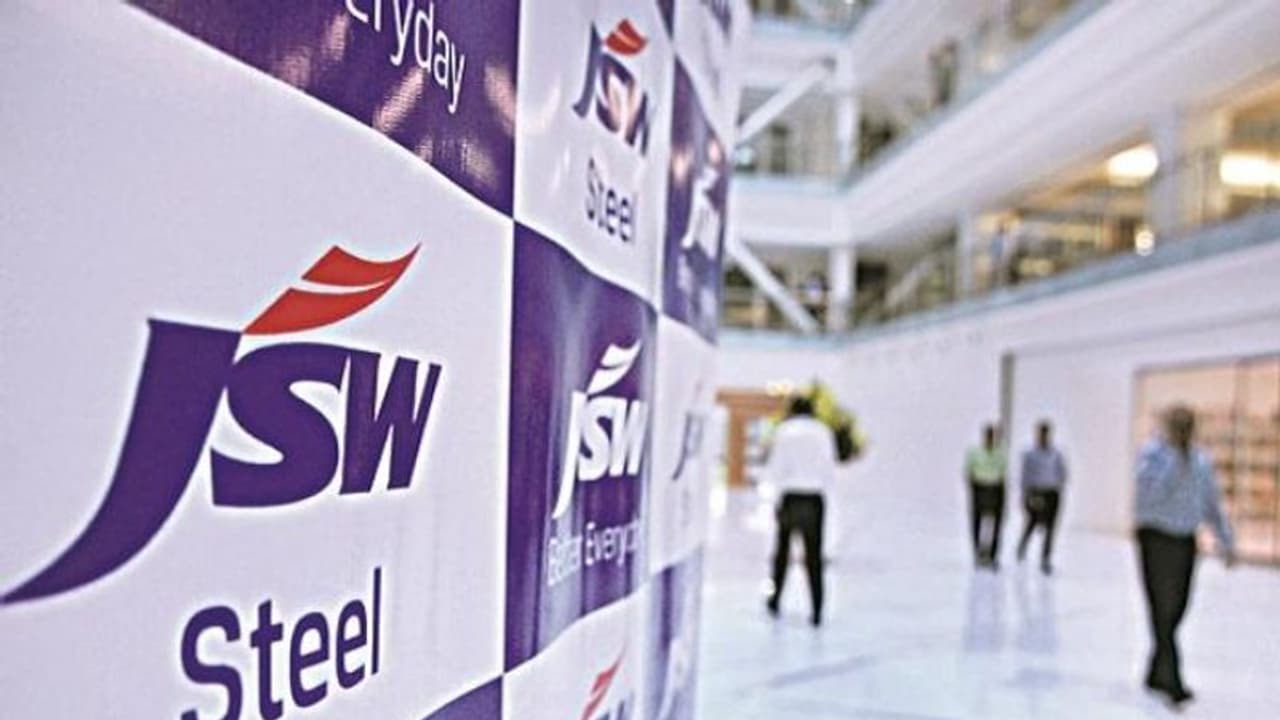 ജെഎസ്ഡബ്ല്യു സ്റ്റീൽസിന് 3,667 ഏക്കർ ഭൂമി വിൽക്കാനുള്ള തീരുമാനം കർണാടകം നിർത്തിവെച്ചു ജെഎസ്ഡബ്ല്യു സ്റ്റീൽസിന് 3,667 ഏക്കർ ഭൂമി വിൽക്കാനുള്ള തീരുമാനം കർണാടകം നിർത്തിവെച്ചു