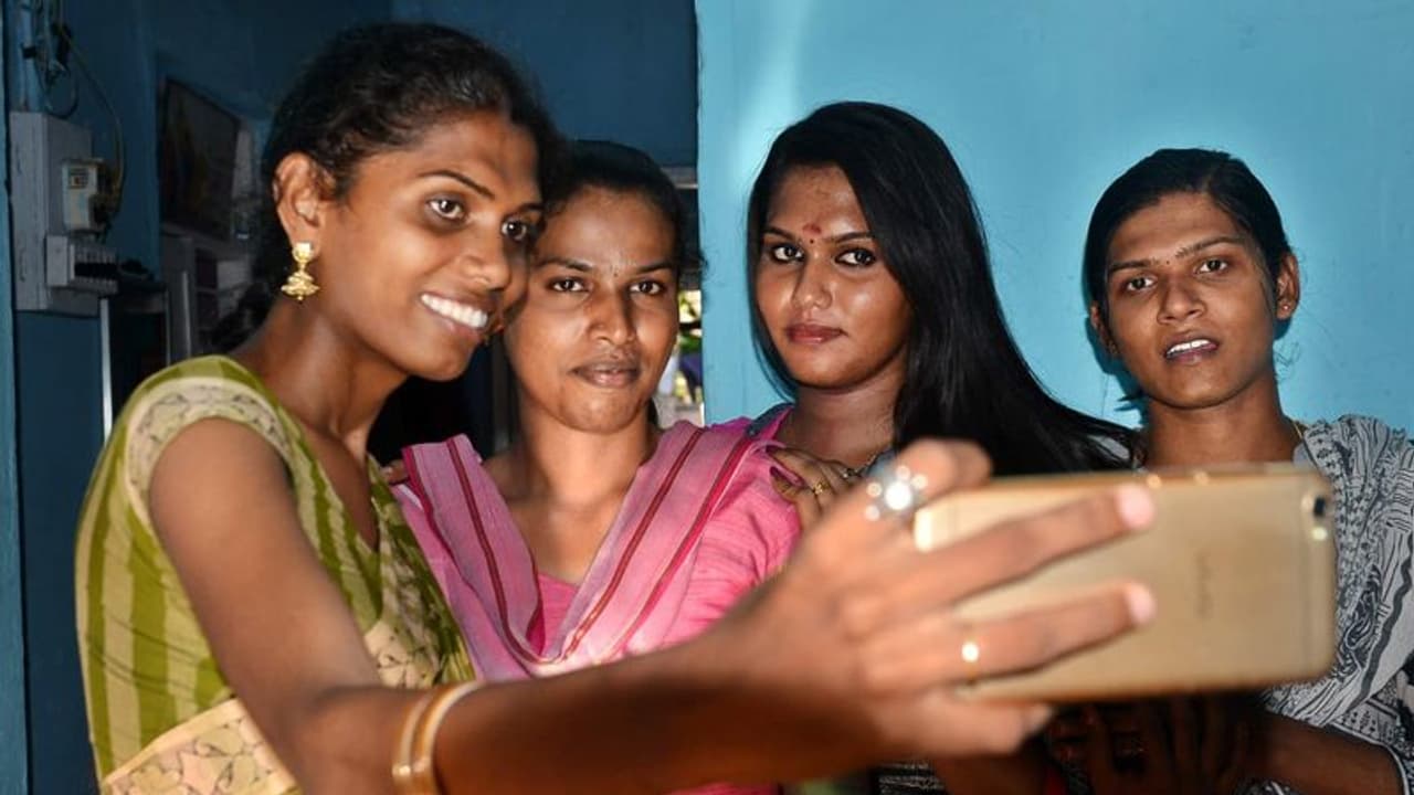 மூன்றாம் பாலினத்தவர்களுக்கும் கொரோனா நிவாரணநிதி வழங்குவது குறித்து பரிசீலிக்கப்படும்.. தமிழக அரசு.