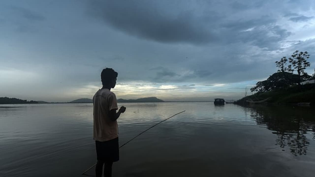 ভ্যাপসা গরম চাঁদিফাটা রোদ পেরিয়ে বৃষ্টির সুখবর, বর্ষা আসছে রাজ্যে