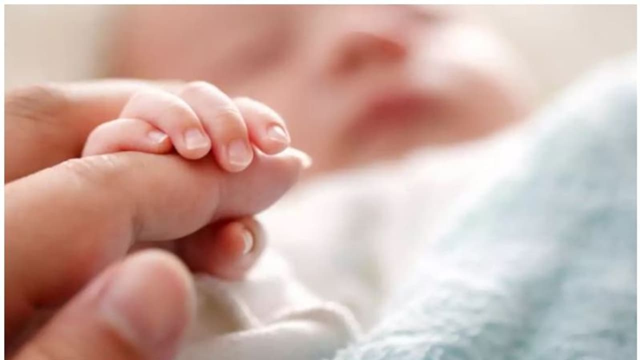 ಹುಬ್ಬಳ್ಳಿ: ಕಿಮ್ಸ್‌ನಲ್ಲಿ 342 ಕೊರೋನಾ ಸೋಂಕಿತೆಯರಿಗೆ ಹೆರಿಗೆ..!