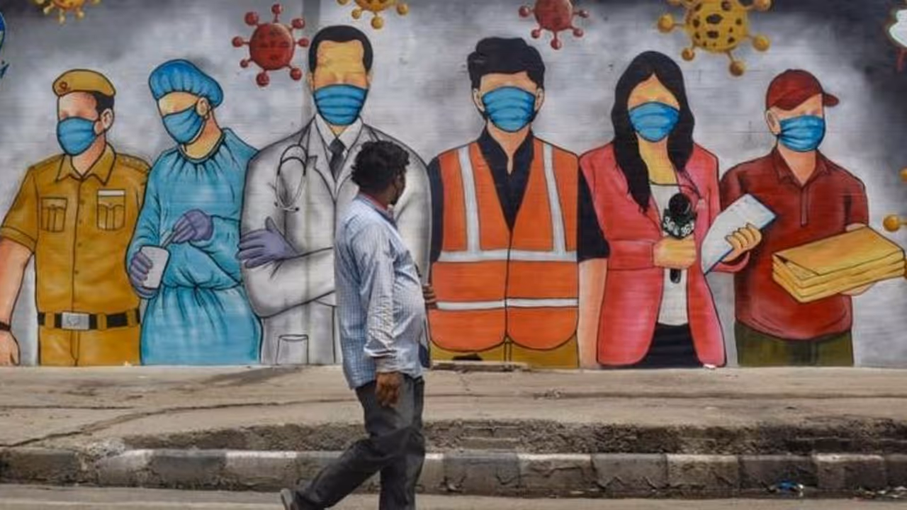 கொரோனாவால் முன்களப்பணியாளர்கள் மரணம்... தமிழக அரசுக்கு ஐகோர்ட் கொடுத்த முக்கிய யோசனை...!