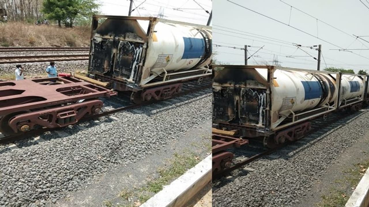 ఆక్సీజన్ ట్యాంకర్ లో మంటలు.. తృటిలో తప్పిన పెను ప్రమాదం ( వీడియో)