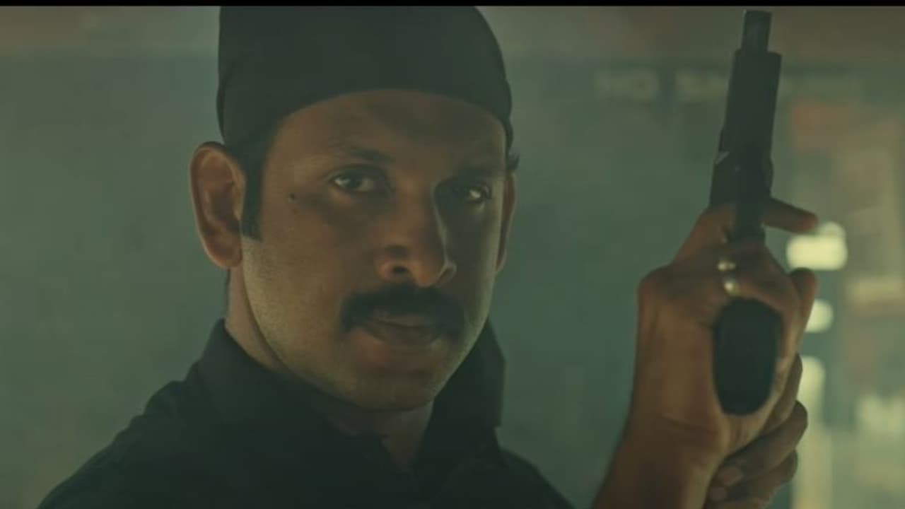 'ക്യാപ്റ്റന് അഭിനവ്' ആയി കൈലാഷ്; 'മിഷന് സി' ട്രെയ്ലര് 'ക്യാപ്റ്റന് അഭിനവ്' ആയി കൈലാഷ്; 'മിഷന് സി' ട്രെയ്ലര്