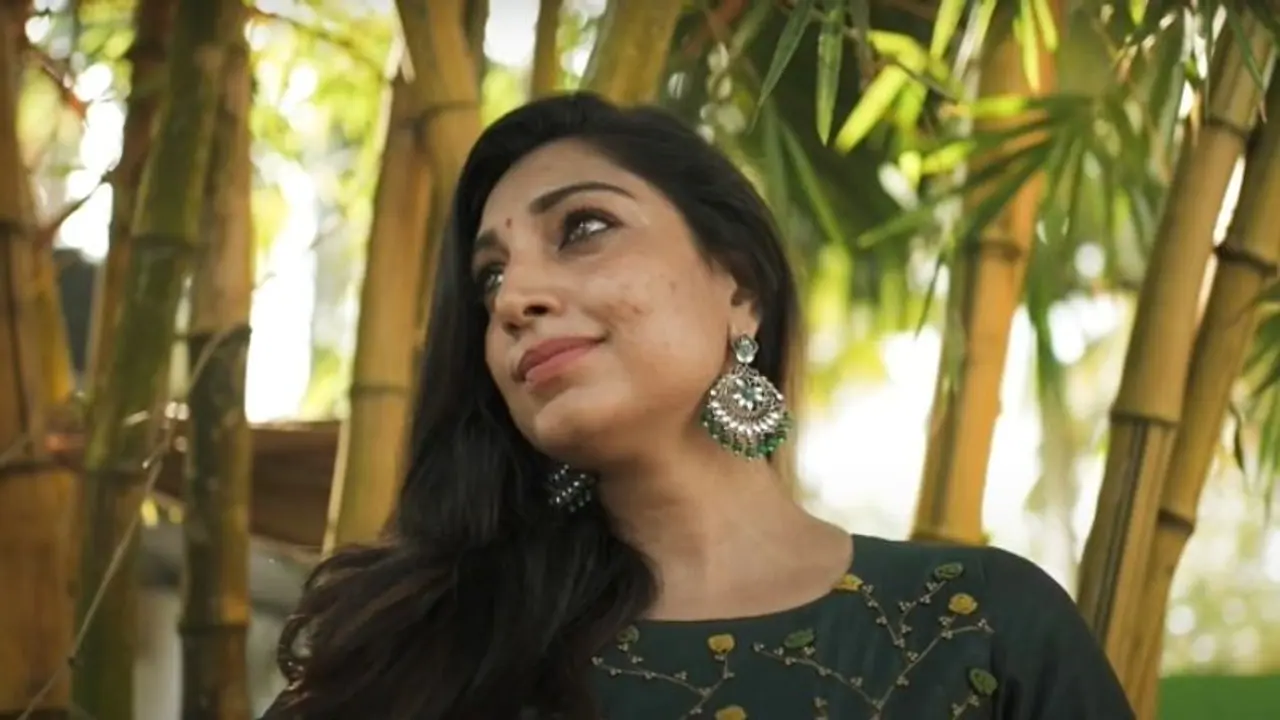 'ചെരാതുകള്'; പ്രിയഗാനത്തിന്റെ കവര് വെര്ഷനുമായി റിതു മന്ത്ര 'ചെരാതുകള്'; പ്രിയഗാനത്തിന്റെ കവര് വെര്ഷനുമായി റിതു മന്ത്ര