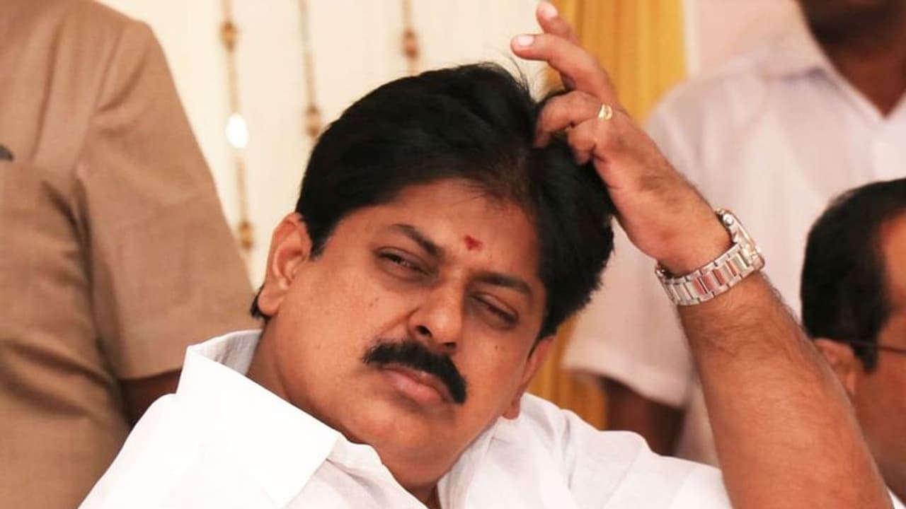 Ex AIADMK minister Manikandan arrested from Bengaluru by Tamil Nadu police