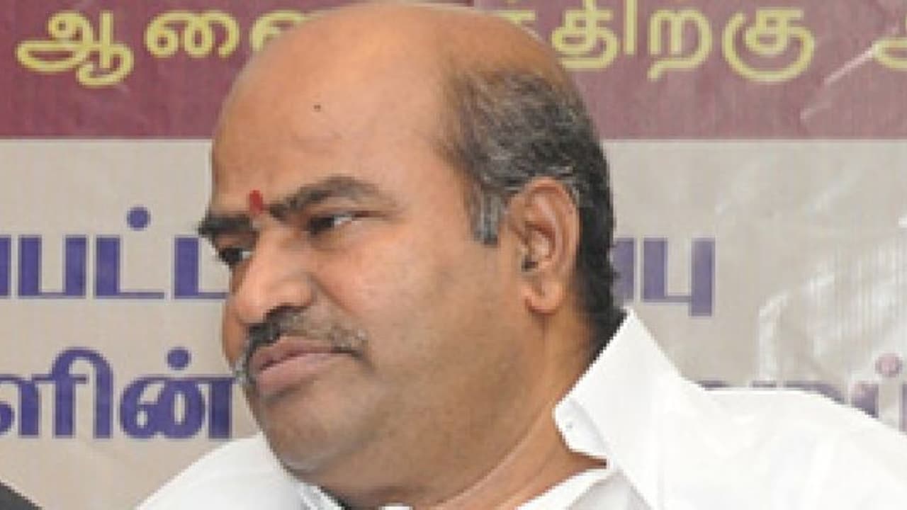 மோடி அரசின் தவறுகளை மறைக்க தமிழக அரசை குறை கூறுவதா..? பாஜகவினர் மீது பாய்ந்த தங்கபாலு.. மோடி அரசின் தவறுகளை மறைக்க தமிழக அரசை குறை கூறுவதா..? பாஜகவினர் மீது பாய்ந்த தங்கபாலு..