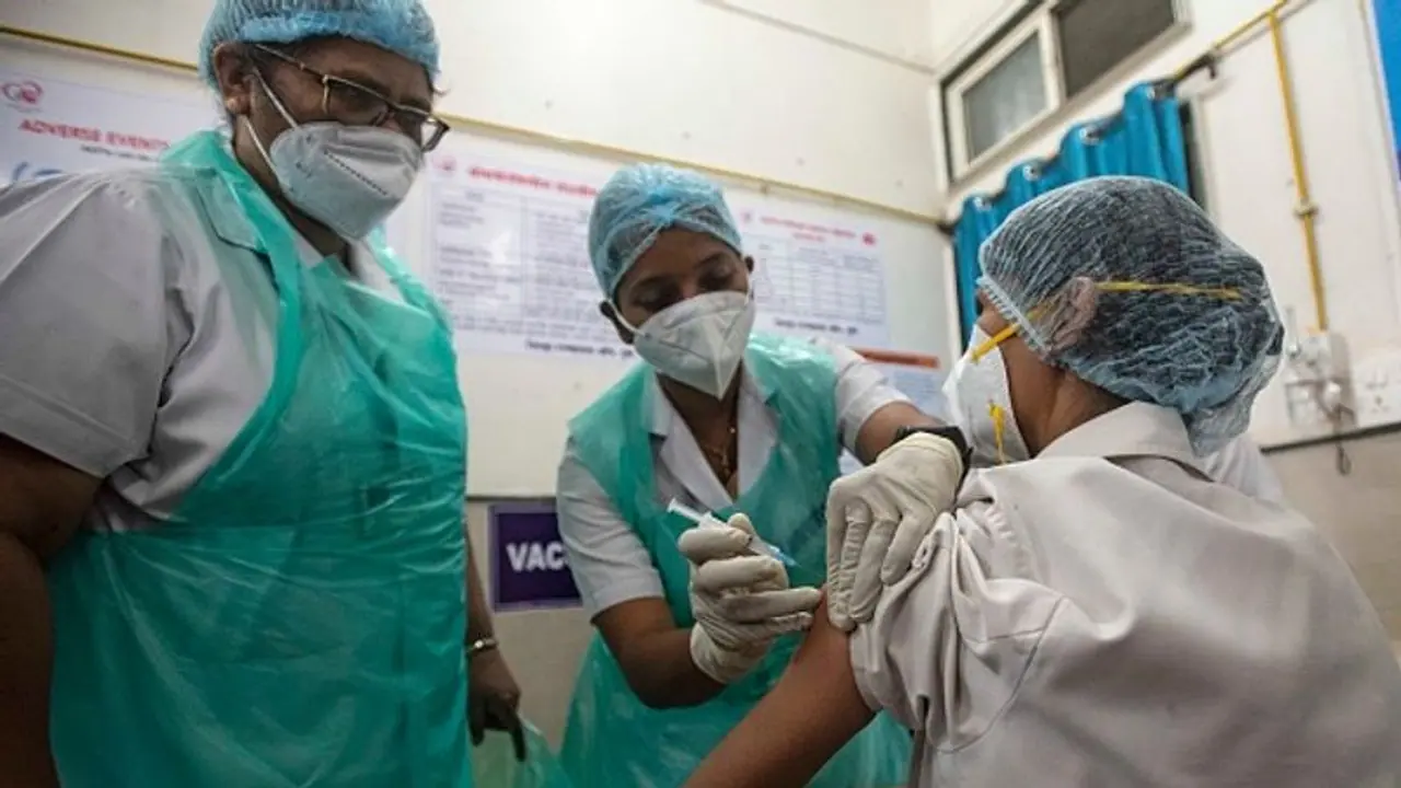 আজ থেকে বিনামূল্যে ভ্যাকসিন দিচ্ছে কেন্দ্র, কীভাবে পাবেন রইল বিস্তারিত আজ থেকে বিনামূল্যে ভ্যাকসিন দিচ্ছে কেন্দ্র, কীভাবে পাবেন রইল বিস্তারিত