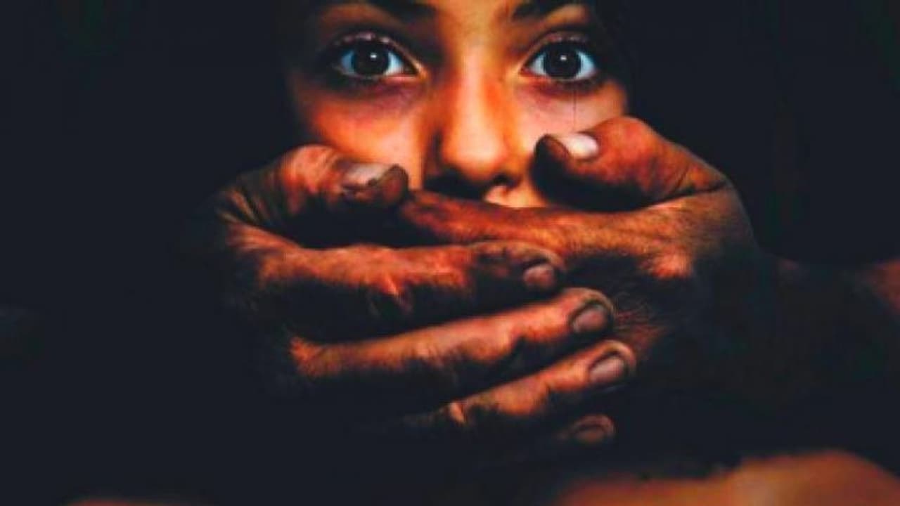 மாணவிகளுக்கு பாலியல் தொல்லை.. சென்னையில் மேலும் ஒரு பள்ளி சிக்கியது.. 3 ஆசிரியர்களுக்கு சம்மன். மாணவிகளுக்கு பாலியல் தொல்லை.. சென்னையில் மேலும் ஒரு பள்ளி சிக்கியது.. 3 ஆசிரியர்களுக்கு சம்மன்.