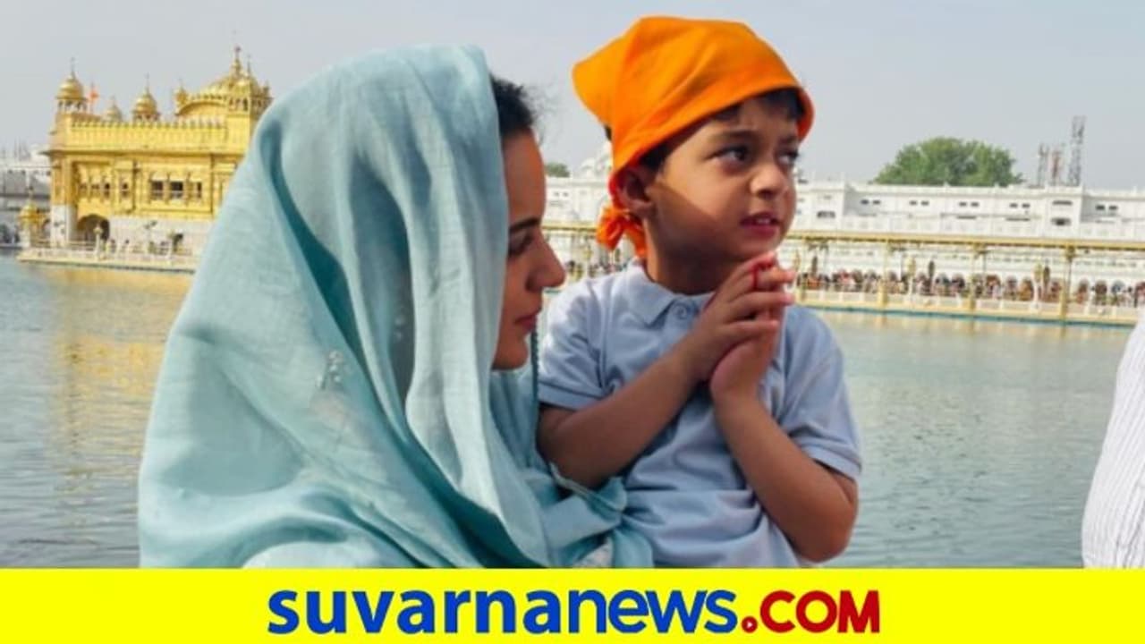 ಮೊದಲ ಬಾರಿ ಭೇಟಿ: ಗೋಲ್ಡನ್ ಟೆಂಪಲ್ ಬ್ಯೂಟಿಗೆ ಮನಸೋತ ಕಂಗನಾ ಮೊದಲ ಬಾರಿ ಭೇಟಿ: ಗೋಲ್ಡನ್ ಟೆಂಪಲ್ ಬ್ಯೂಟಿಗೆ ಮನಸೋತ ಕಂಗನಾ