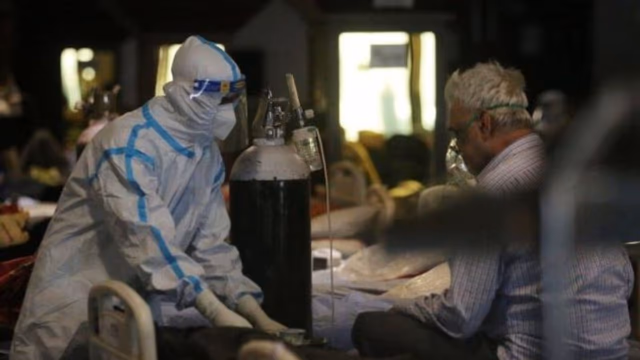 कोरोना: एंटीबॉडी कॉकटेल थेरेपी से ठीक हुए थे ट्रम्प, अब अहमदाबाद के प्राइवेट हॉस्पिटल में भी दी गई डोज कोरोना: एंटीबॉडी कॉकटेल थेरेपी से ठीक हुए थे ट्रम्प, अब अहमदाबाद के प्राइवेट हॉस्पिटल में भी दी गई डोज