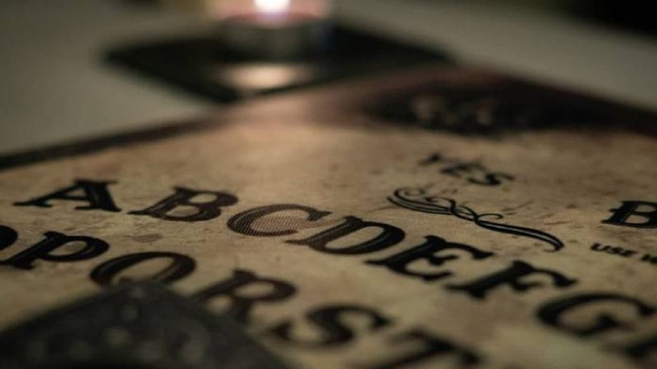 ഓജോ ബോർഡ് എന്നാണ് നിലവിൽ വന്നത്? എന്താണ് ഇതിന് പിന്നിലെ നിഗൂഢത? ഓജോ ബോർഡ് എന്നാണ് നിലവിൽ വന്നത്? എന്താണ് ഇതിന് പിന്നിലെ നിഗൂഢത?