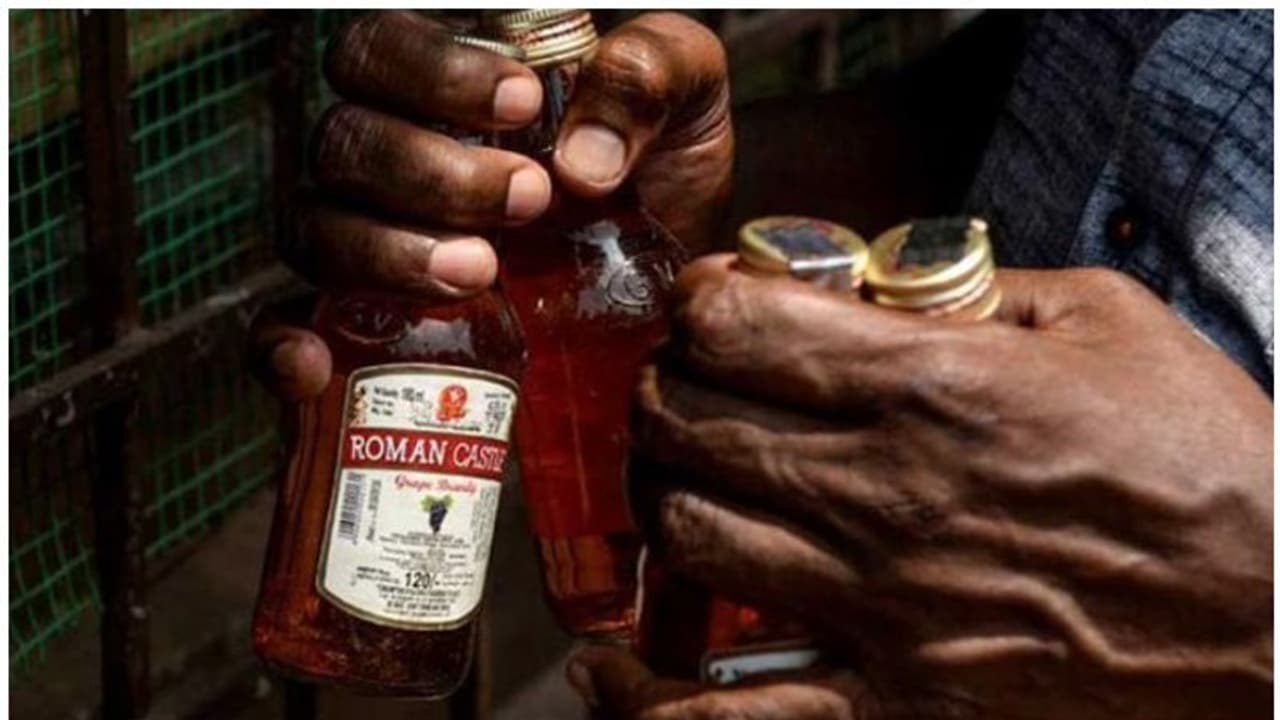 ഈ അഞ്ച് ദിനങ്ങളിൽ മദ്യം കിട്ടില്ല; ഒക്ടോബറിലെ ഡ്രൈ ഡേകൾ ഇങ്ങനെ ഈ അഞ്ച് ദിനങ്ങളിൽ മദ്യം കിട്ടില്ല; ഒക്ടോബറിലെ ഡ്രൈ ഡേകൾ ഇങ്ങനെ