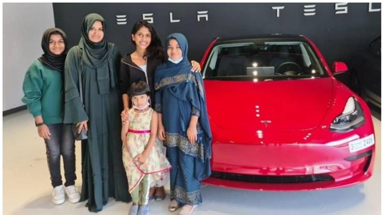 ಗಂಡನ ಉದ್ಯೋಗ, ಹೆಂಡತಿಗೆ ಸಂಬಳ: ಹೊಸ ಯೋಜನೆಯಿಂದ ಮನೆಗೆ ಬಂತು ದುಬಾರಿ ಕಾರು!