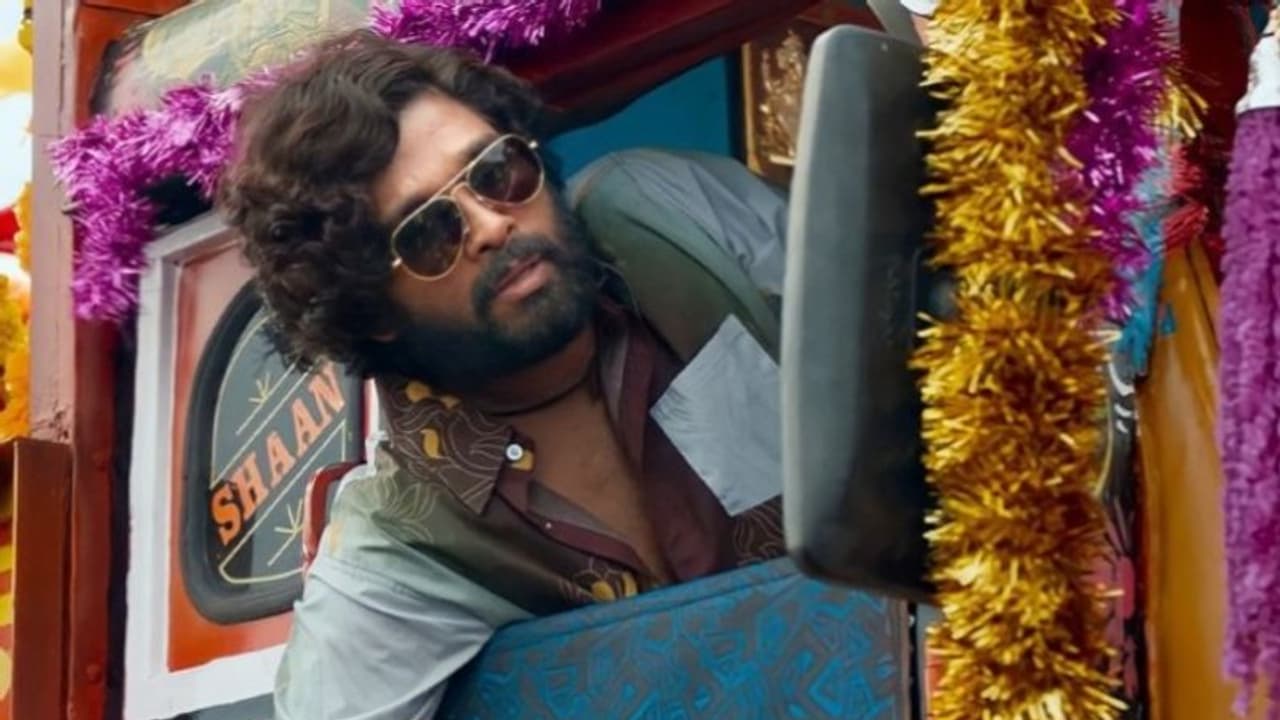 രണ്ട് ഭാഗങ്ങള്ക്കുകൂടി 70 കോടി? 'പുഷ്പ'യ്ക്ക് അല്ലു വാങ്ങുന്നത് റെക്കോര്ഡ് പ്രതിഫലമെന്ന് റിപ്പോര്ട്ട് രണ്ട് ഭാഗങ്ങള്ക്കുകൂടി 70 കോടി? 'പുഷ്പ'യ്ക്ക് അല്ലു വാങ്ങുന്നത് റെക്കോര്ഡ് പ്രതിഫലമെന്ന് റിപ്പോര്ട്ട്