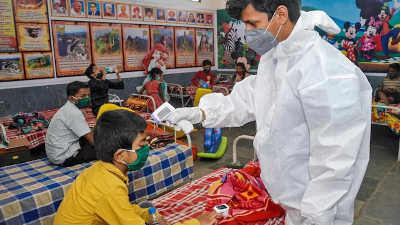 महाराष्ट्र के इस जिले में 9900 बच्चे पाए गए कोरोना संक्रमित; अफसरों ने कहा स्थिति चिंताजनक नहीं महाराष्ट्र के इस जिले में 9900 बच्चे पाए गए कोरोना संक्रमित; अफसरों ने कहा स्थिति चिंताजनक नहीं