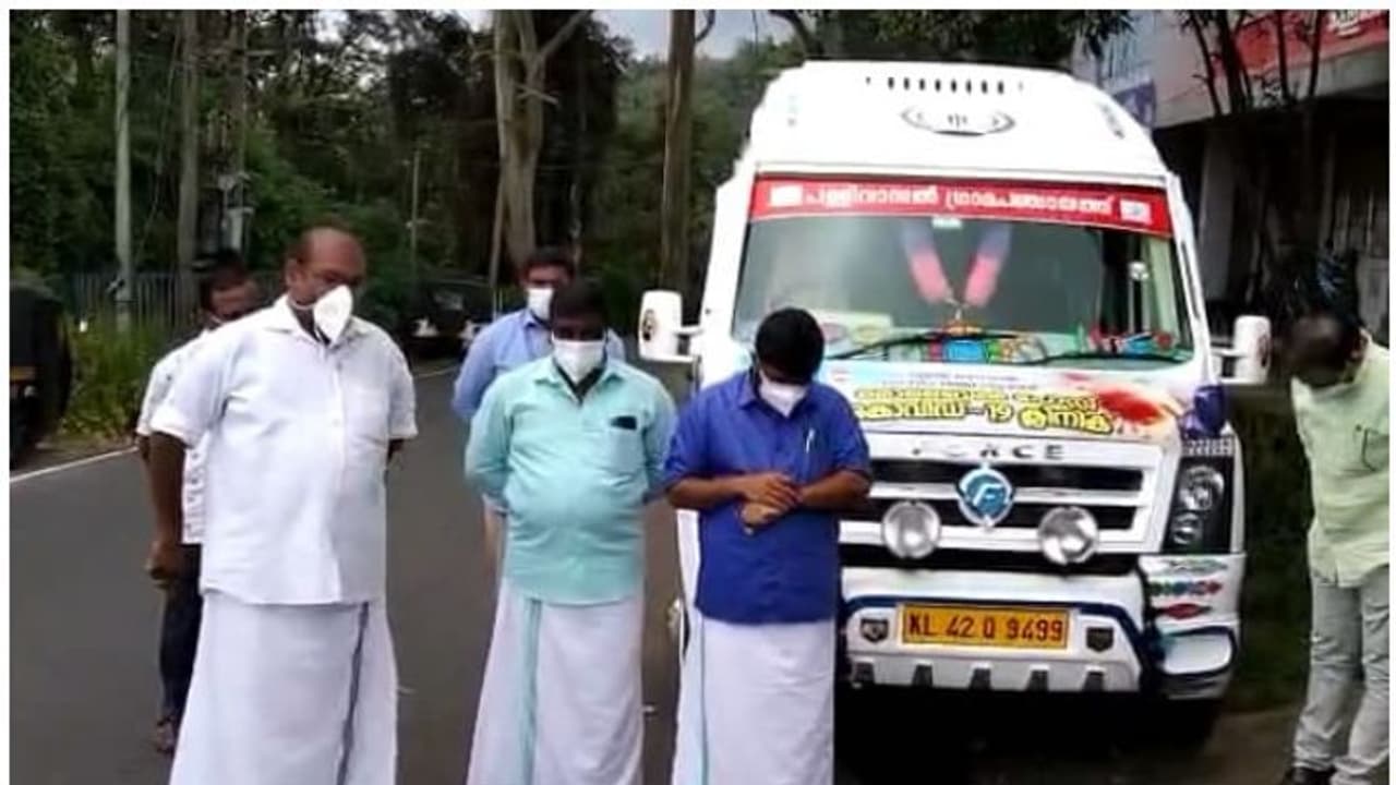 കൊവിഡ് ജാഗ്രത; മൊബൈല് ക്ലിനിക്കുമായി പള്ളിവാസല് പഞ്ചായത്ത് കൊവിഡ് ജാഗ്രത; മൊബൈല് ക്ലിനിക്കുമായി പള്ളിവാസല് പഞ്ചായത്ത്