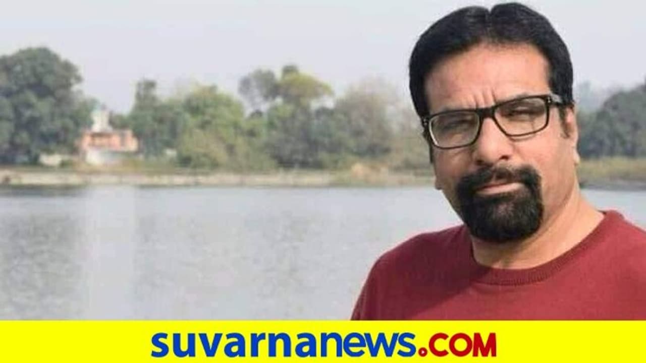 ಭದ್ರತಾ ಸಿಬ್ಬಂದಿಯನ್ನು ಬಿಟ್ಟು ಹೋದ BJP ಕೌನ್ಸಿಲರ್ ಉಗ್ರರ ಗುಂಡಿನಿಂದ ಸಾವು ಭದ್ರತಾ ಸಿಬ್ಬಂದಿಯನ್ನು ಬಿಟ್ಟು ಹೋದ BJP ಕೌನ್ಸಿಲರ್ ಉಗ್ರರ ಗುಂಡಿನಿಂದ ಸಾವು