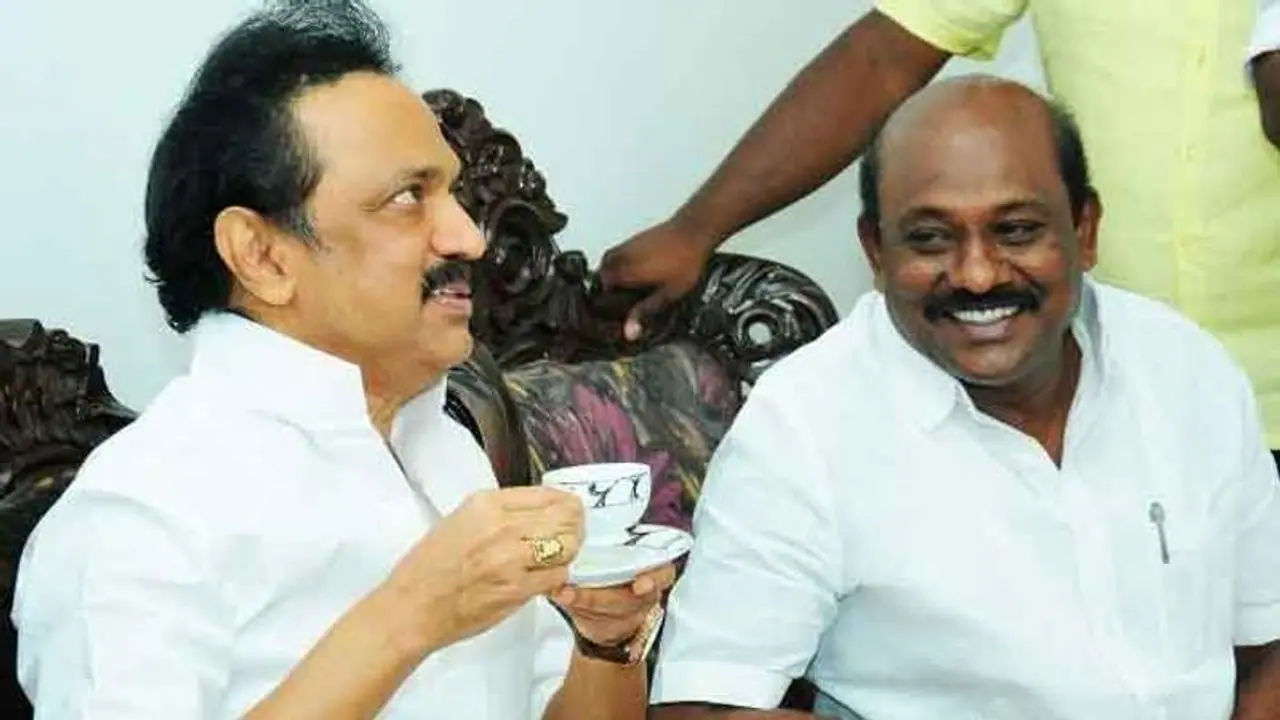 இனிமே வணிகர்களை தொட்டா அவன் கெட்டான்.. ரவுடிகளை குண்டர் சட்டத்தில் அடையுங்கள்.. கொந்தளித்த விக்ரம ராஜா இனிமே வணிகர்களை தொட்டா அவன் கெட்டான்.. ரவுடிகளை குண்டர் சட்டத்தில் அடையுங்கள்.. கொந்தளித்த விக்ரம ராஜா