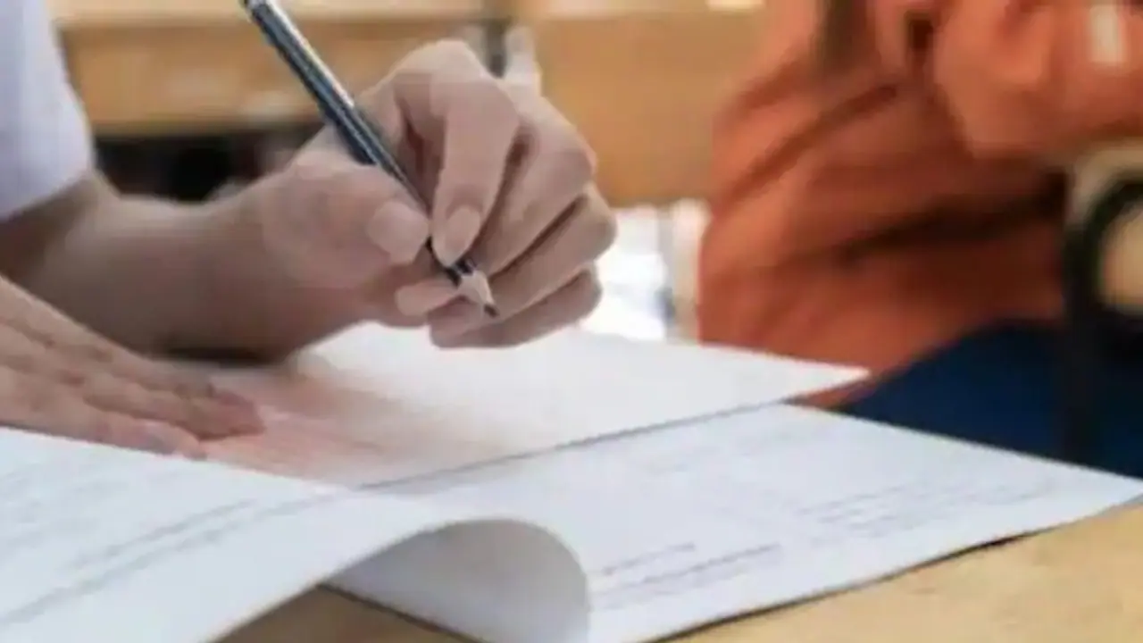 Madhya Pradesh Board exam: Visually, hearing and speech impaired woman to give Class 10 examination Madhya Pradesh Board exam: Visually, hearing and speech impaired woman to give Class 10 examination