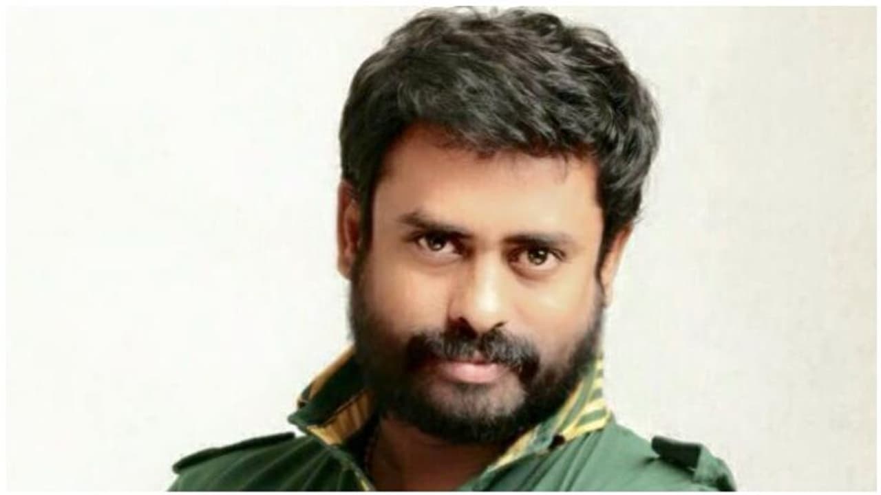 மகளின் பள்ளி செலவுக்கான சேமிப்பு பணத்தில் மற்றவர்களின் பசியை போக்கும் இயக்குனர்! நெகிழ்ச்சி செயல் ! மகளின் பள்ளி செலவுக்கான சேமிப்பு பணத்தில் மற்றவர்களின் பசியை போக்கும் இயக்குனர்! நெகிழ்ச்சி செயல் !