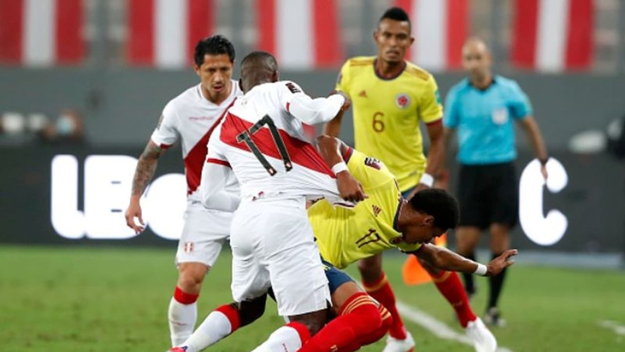 ചുവപ്പ് കാര്ഡിന്റെ കളി; ഒടുവില് പെറുവിനെതിരെ ഗംഭീര ജയവുമായി കൊളംബിയ ചുവപ്പ് കാര്ഡിന്റെ കളി; ഒടുവില് പെറുവിനെതിരെ ഗംഭീര ജയവുമായി കൊളംബിയ