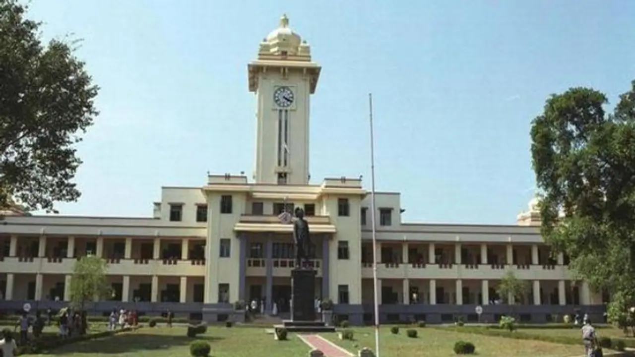 വിദ്യാര്ത്ഥിനികൾക്ക് പ്രസവാവധി ആറ് മാസം, ആര്ത്തവ അവധിയും അനുവദിച്ച് ഉത്തരവിറക്കി കേരള സര്വകലാശാല വിദ്യാര്ത്ഥിനികൾക്ക് പ്രസവാവധി ആറ് മാസം, ആര്ത്തവ അവധിയും അനുവദിച്ച് ഉത്തരവിറക്കി കേരള സര്വകലാശാല