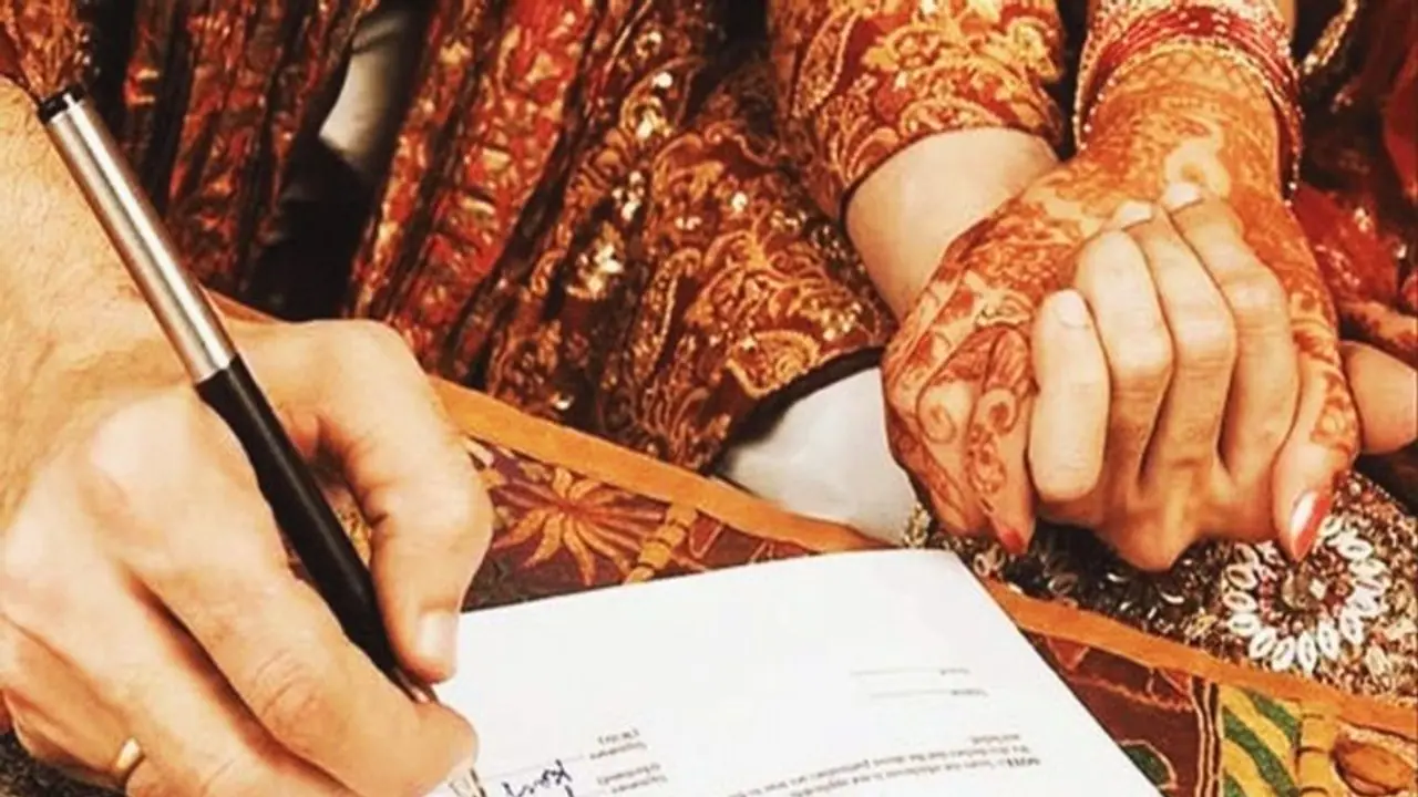 शादी के 3 दिन पहले दुल्हन ने की प्रेमी संग कोर्ट मैरिज, अब दूल्हा लेगा होने वाली साली संग सात फेरे शादी के 3 दिन पहले दुल्हन ने की प्रेमी संग कोर्ट मैरिज, अब दूल्हा लेगा होने वाली साली संग सात फेरे