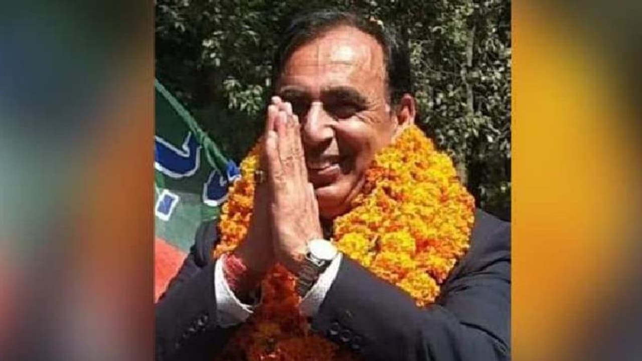 हिमाचल के BJP विधायक नरिंदर बरागटा का निधन, कोरोना को दे चुके थे मात..फिर भी हार गए जिंदगी की जंग हिमाचल के BJP विधायक नरिंदर बरागटा का निधन, कोरोना को दे चुके थे मात..फिर भी हार गए जिंदगी की जंग