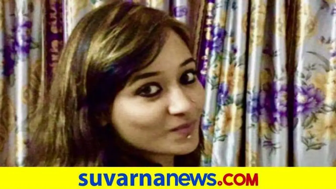 ಶಿವಮೊಗ್ಗ: ನೇಣಿಗೆ ಶರಣಾದ ಮಹಿಳೆ, ಕಾರಣ ನಿಗೂಢ..? ಶಿವಮೊಗ್ಗ: ನೇಣಿಗೆ ಶರಣಾದ ಮಹಿಳೆ, ಕಾರಣ ನಿಗೂಢ..?