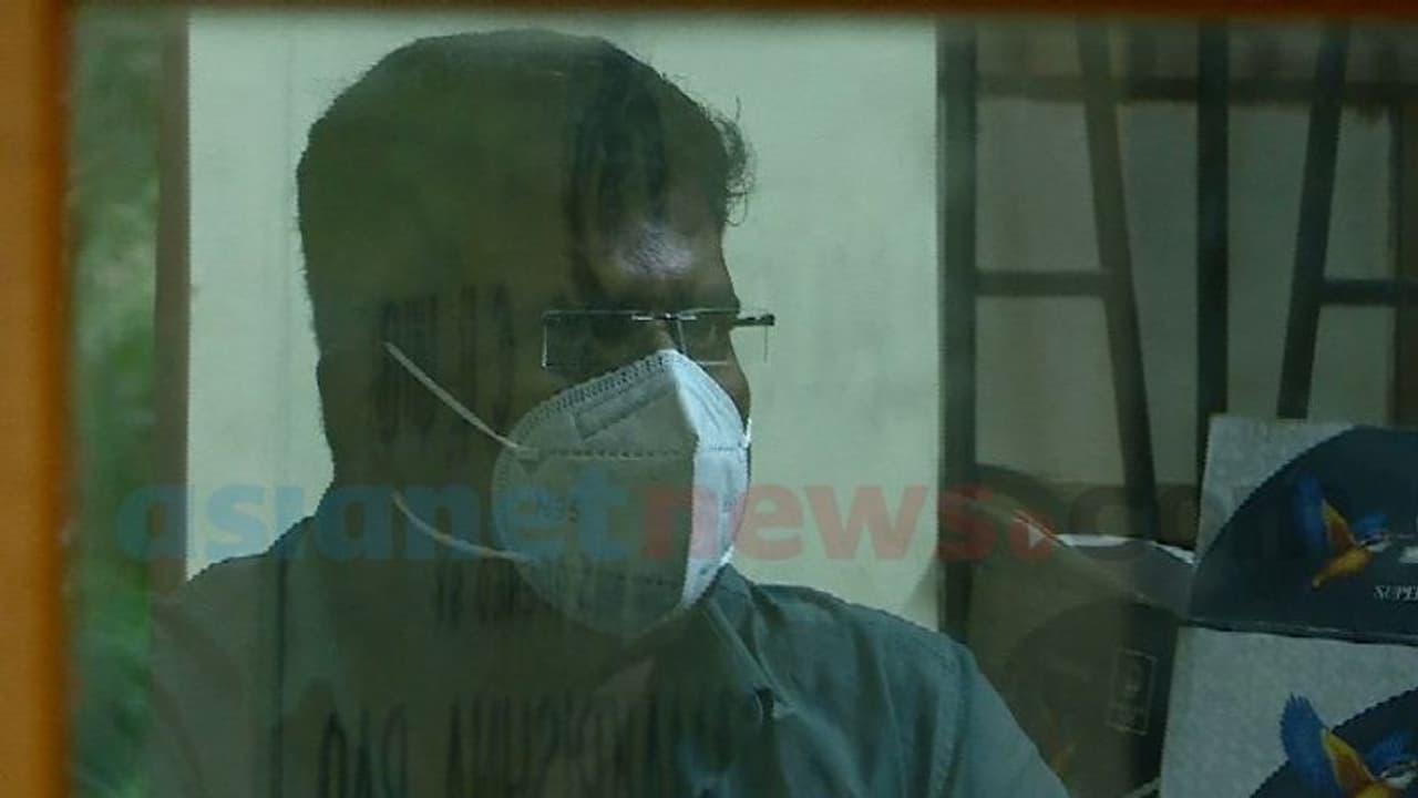 കൊടകര കുഴൽപ്പണ കേസ്: സിപിഎം പ്രവർത്തകൻ റജിലിനെ ചോദ്യം ചെയ്ത് വിട്ടയച്ചു കൊടകര കുഴൽപ്പണ കേസ്: സിപിഎം പ്രവർത്തകൻ റജിലിനെ ചോദ്യം ചെയ്ത് വിട്ടയച്ചു