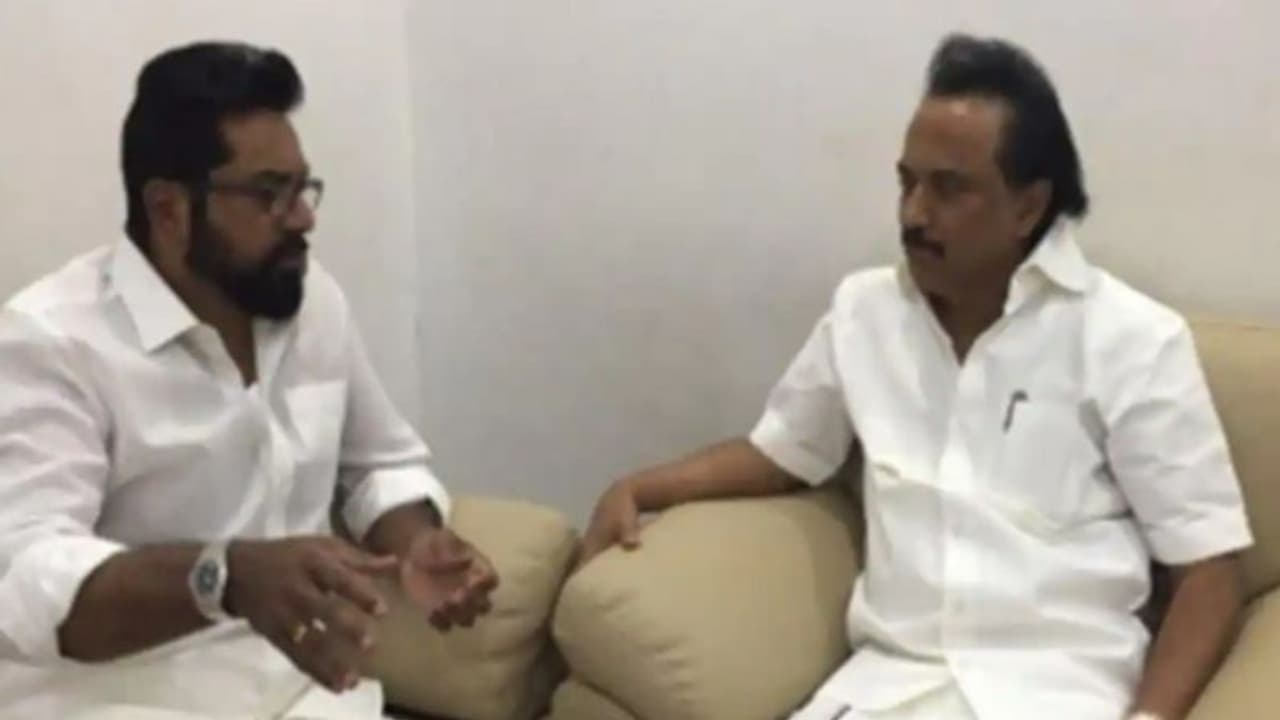 இனி இலவசமே வேண்டாம் தயவு செய்து நிறுத்துங்க... திமுக அரசிடம் கதறும் சரத் குமார்.. இனி இலவசமே வேண்டாம் தயவு செய்து நிறுத்துங்க... திமுக அரசிடம் கதறும் சரத் குமார்..