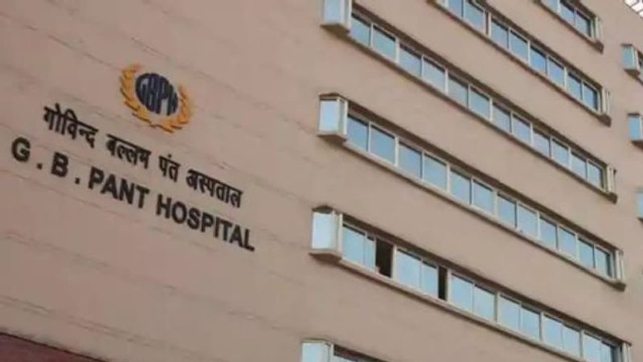 ಮಲಯಾಳಂ ಬೇಡ, ಹಿಂದಿ ಇಂಗ್ಲೀಷ್ ಮಾತ್ರ ಸಾಕು: ಭುಗಿಲೆದ್ದ ವಿವಾದ, ಆದೇಶ ವಾಪಾಸ್!