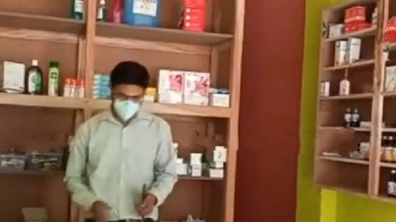 ওষুধ কেনার আগে সাবধান, করোনার সুযোগে বাড়ছে বেআইনি ফার্মেসি প্যাথলজিক্যাল ল্যাবের রমরমা