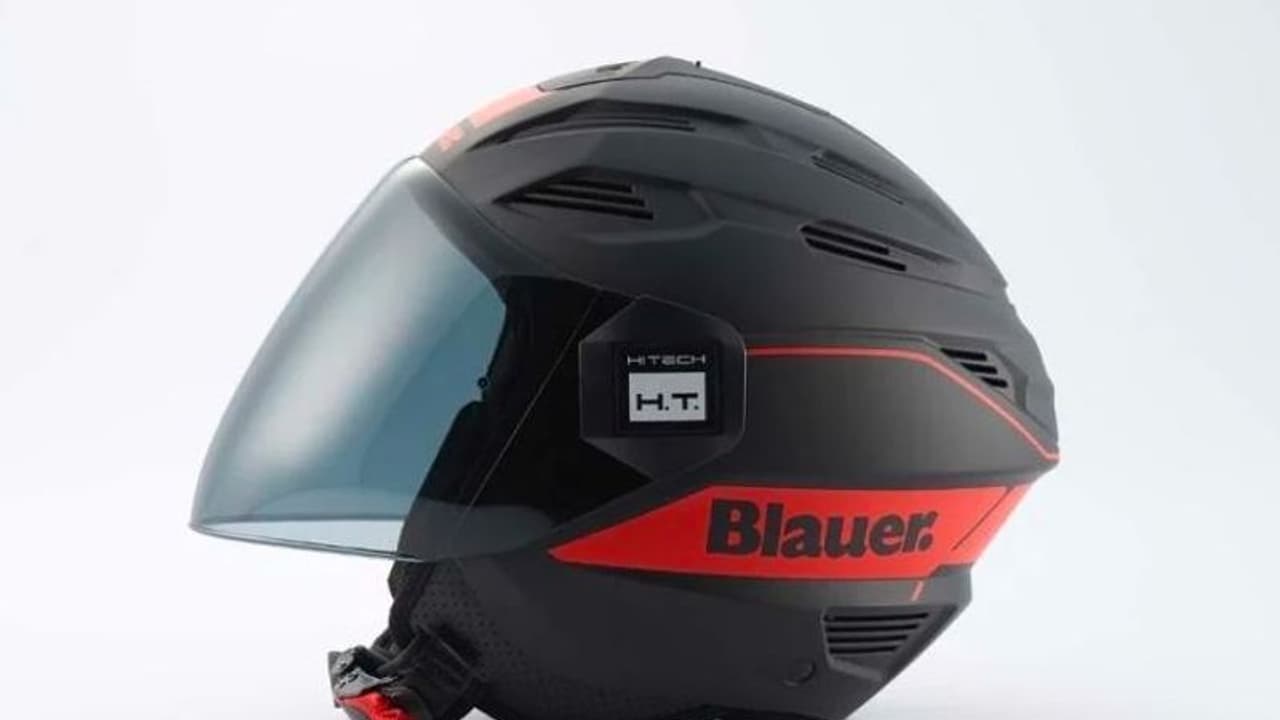 ഹെൽമെറ്റില്ലാതെ ചെന്നുപെട്ടത് മോട്ടോർ വാഹന വകുപ്പ് പരിശോധനയിൽ; 'പിഴ' കേട്ട് ഞെട്ടി യാത്രികർ ഹെൽമെറ്റില്ലാതെ ചെന്നുപെട്ടത് മോട്ടോർ വാഹന വകുപ്പ് പരിശോധനയിൽ; 'പിഴ' കേട്ട് ഞെട്ടി യാത്രികർ