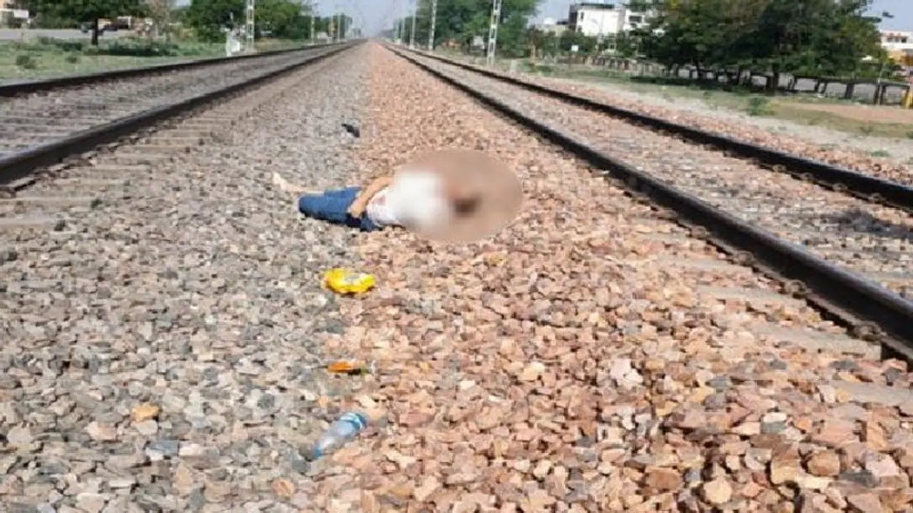 मार्निंग वॉक पर निकला था RAS अफसर, लेकिन ट्रेन के आगे कूदकर की खुदखुशी..सुसाइड नोट में लिख गए वजह मार्निंग वॉक पर निकला था RAS अफसर, लेकिन ट्रेन के आगे कूदकर की खुदखुशी..सुसाइड नोट में लिख गए वजह