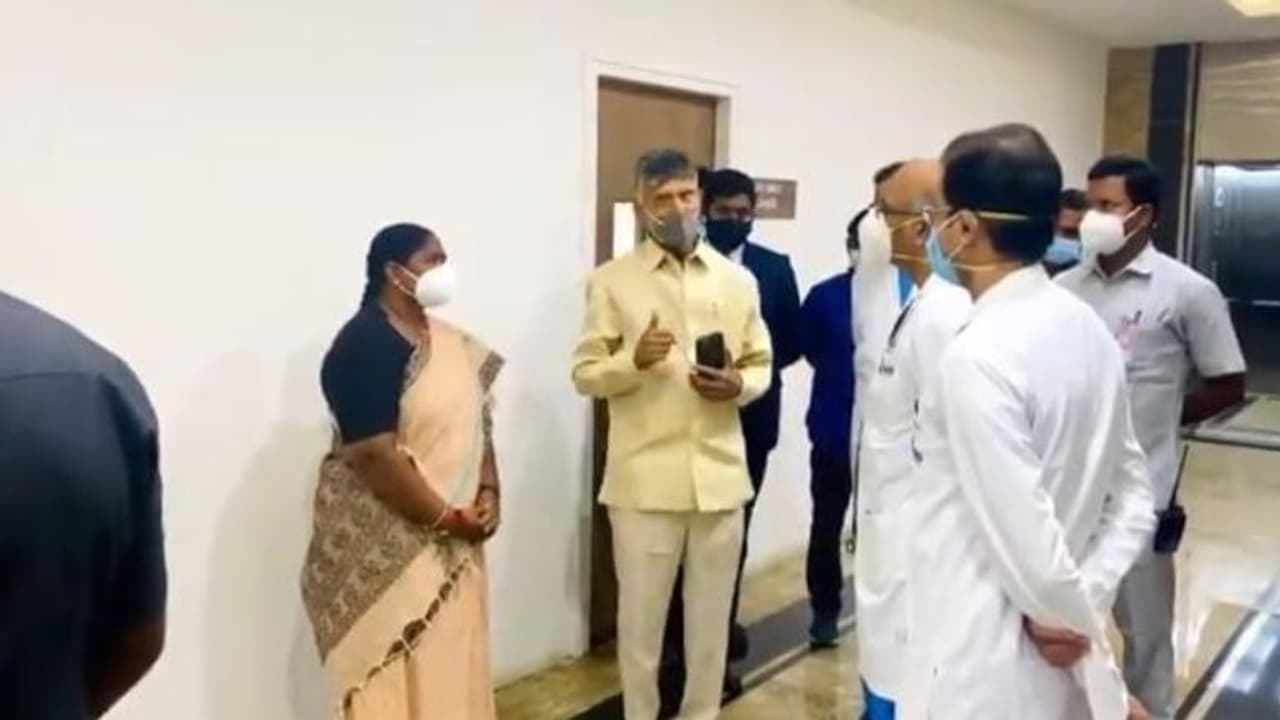 వైద్యో నారాయణో హరి... ప్రత్యక్ష దైవాలకు చేతులెత్తి మొక్కుతున్నా: చంద్రబాబు వైద్యో నారాయణో హరి... ప్రత్యక్ష దైవాలకు చేతులెత్తి మొక్కుతున్నా: చంద్రబాబు