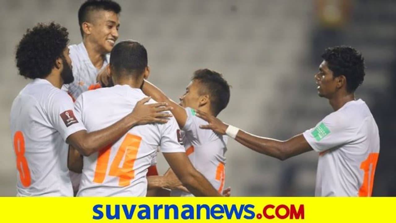 ಫುಟ್ಬಾಲ್: ಸುನಿಲ್ ಚೆಟ್ರಿ ಕಾಲ್ಚಳಕ, ಭಾರತಕ್ಕೆ ಒಲಿದ ಮೊದಲ ಜಯ ಫುಟ್ಬಾಲ್: ಸುನಿಲ್ ಚೆಟ್ರಿ ಕಾಲ್ಚಳಕ, ಭಾರತಕ್ಕೆ ಒಲಿದ ಮೊದಲ ಜಯ