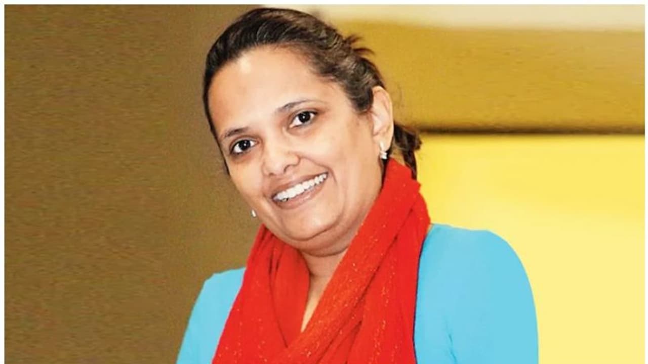 മഹാത്മാഗാന്ധിയുടെ പ്രപൗത്രി ആഷിഷ് ലതാ റാംഗോബിന് തട്ടിപ്പ് കേസില് ജയില്ശിക്ഷ മഹാത്മാഗാന്ധിയുടെ പ്രപൗത്രി ആഷിഷ് ലതാ റാംഗോബിന് തട്ടിപ്പ് കേസില് ജയില്ശിക്ഷ