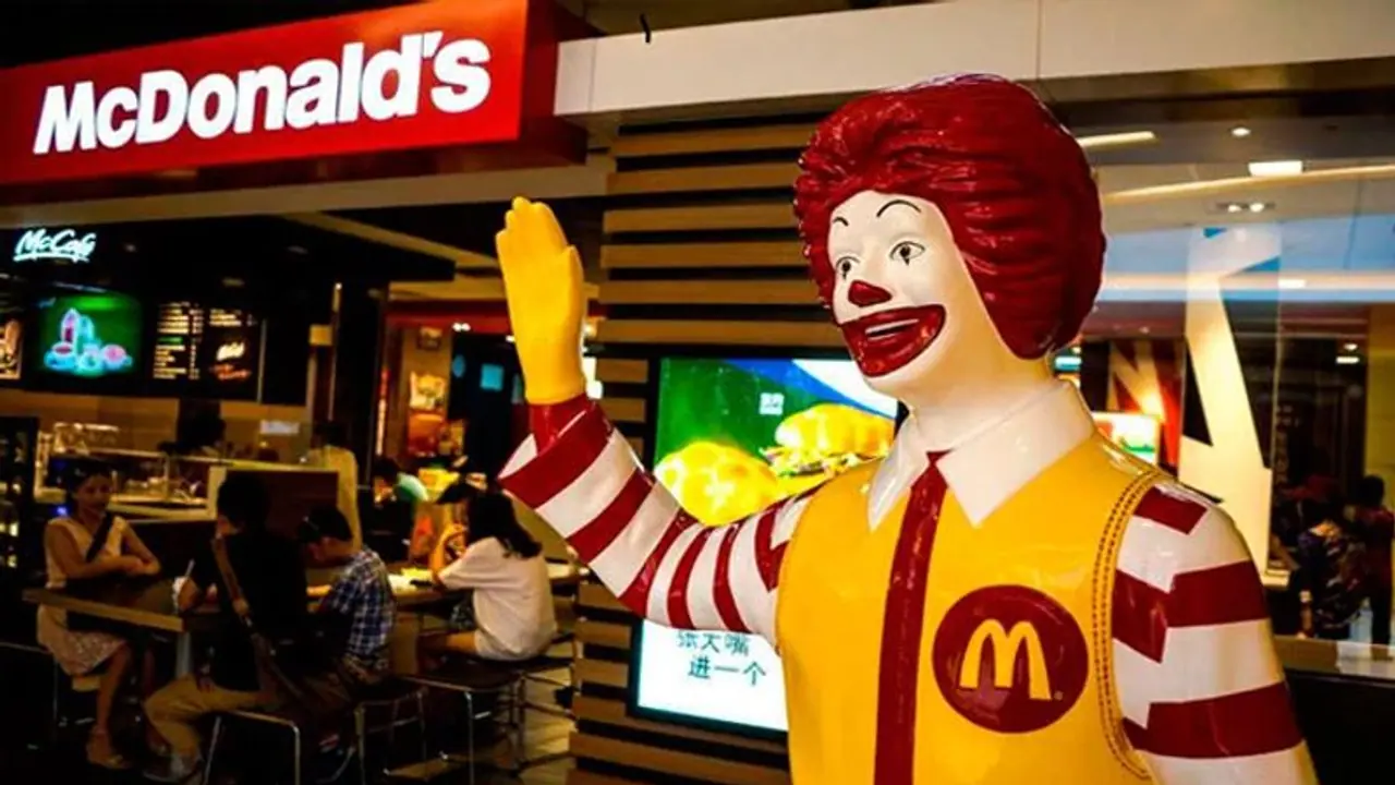 Russian man crams entire fridge with McDonald’s burgers after restaurant suspends business over Ukraine war